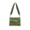 Bolso bandolera "AGNESE" de piel de vacuno teñida en prenda con tachuelas.