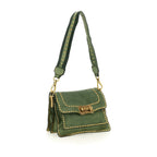 Bolso bandolera "AGNESE" de piel de vacuno teñida en prenda con tachuelas.