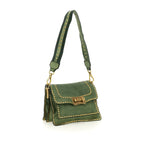Bolso bandolera "AGNESE" de piel de vacuno teñida en prenda con tachuelas.