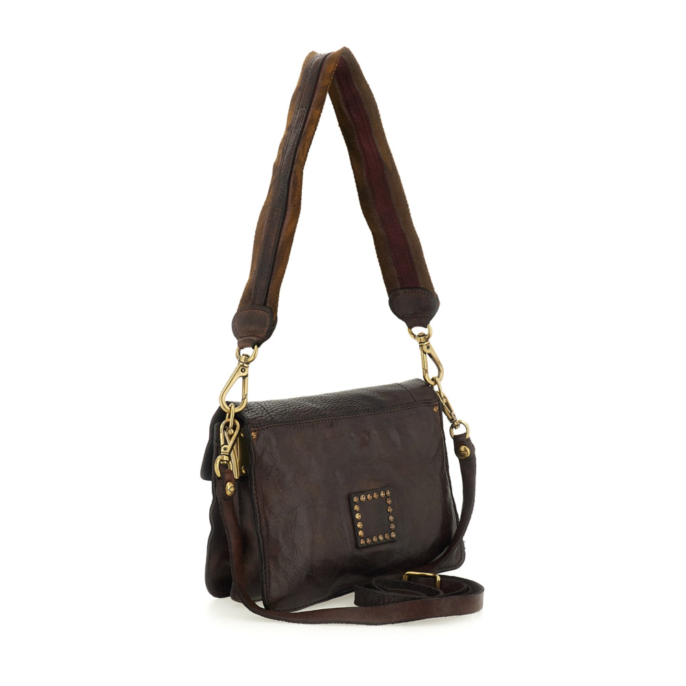 Bolso bandolera "AGNESE" de piel de vacuno teñida en prenda con correa de cinta para el hombro.Marrón