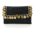 Cartera "MIRTA" con monedero de piel de vacuno teñida en prenda con tachuelas y medallas. Negro  Color: Negro