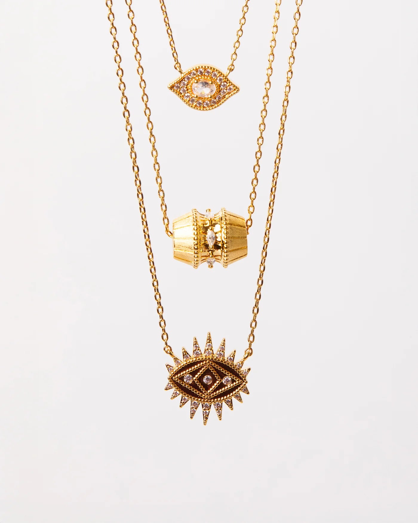 Collar White Majestic Eye de oro