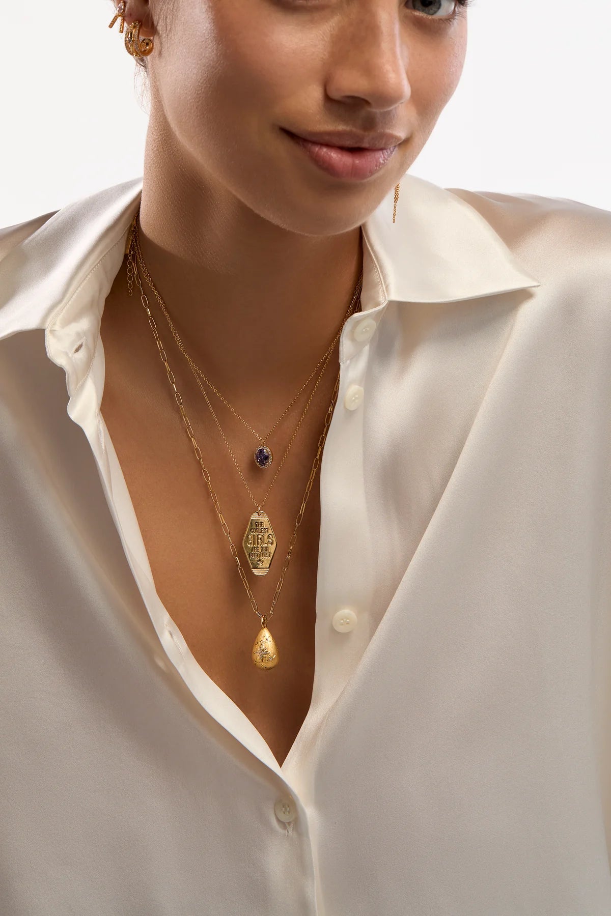 Collar Coolest Hotel de oro