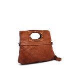 Bolso Trenzado con Asa y Tachuelas