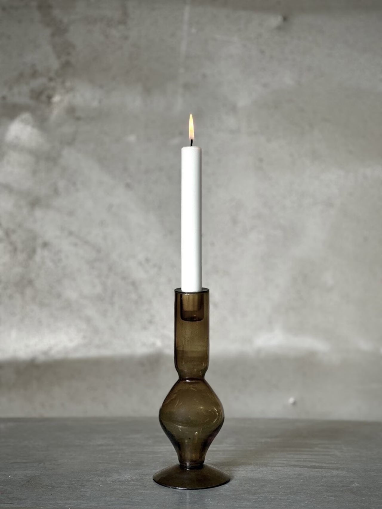 Portavelas vidrio verde oliva | Ø9 × 21 cm