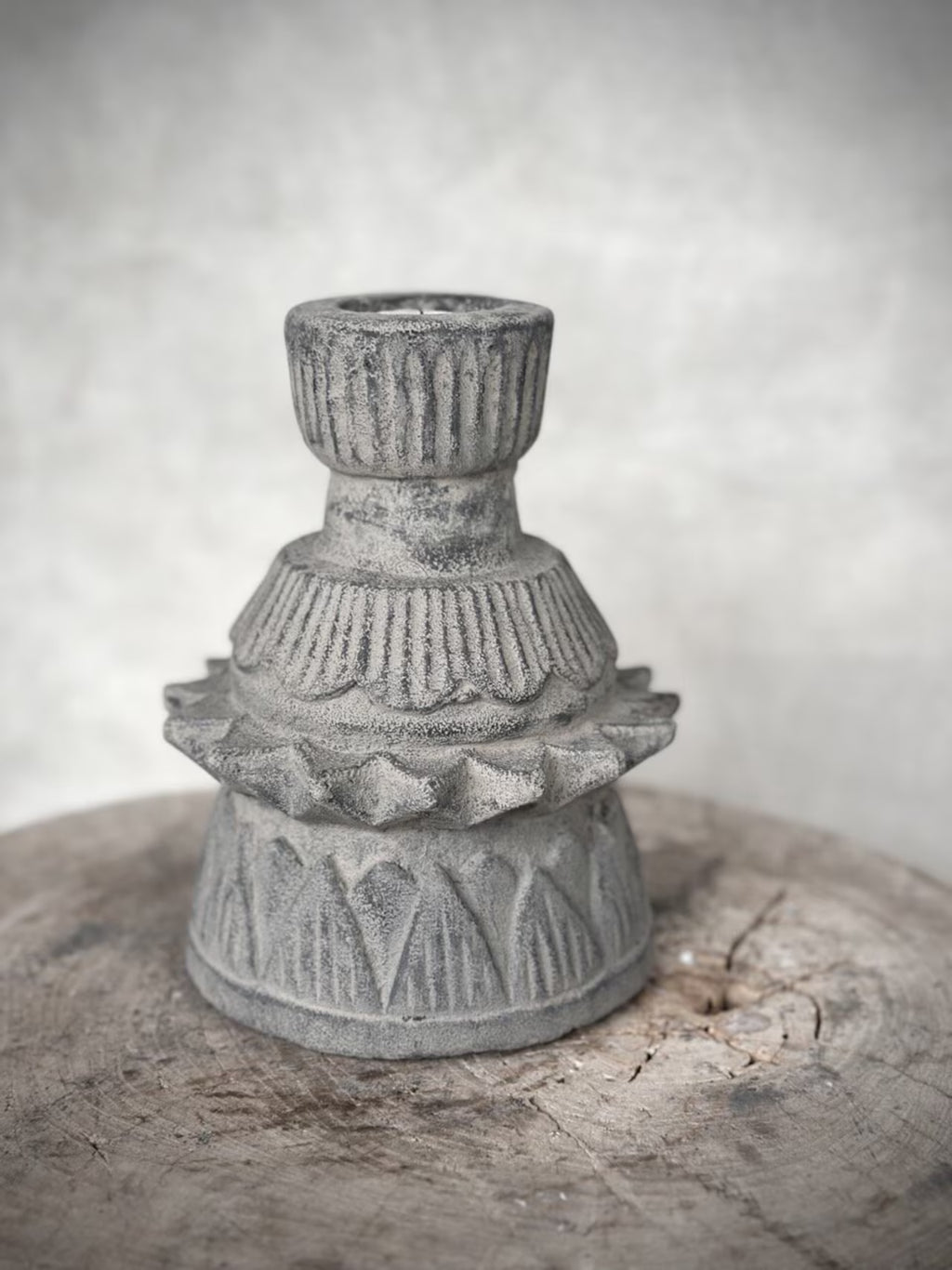 Portavelas de piedra gris lavado