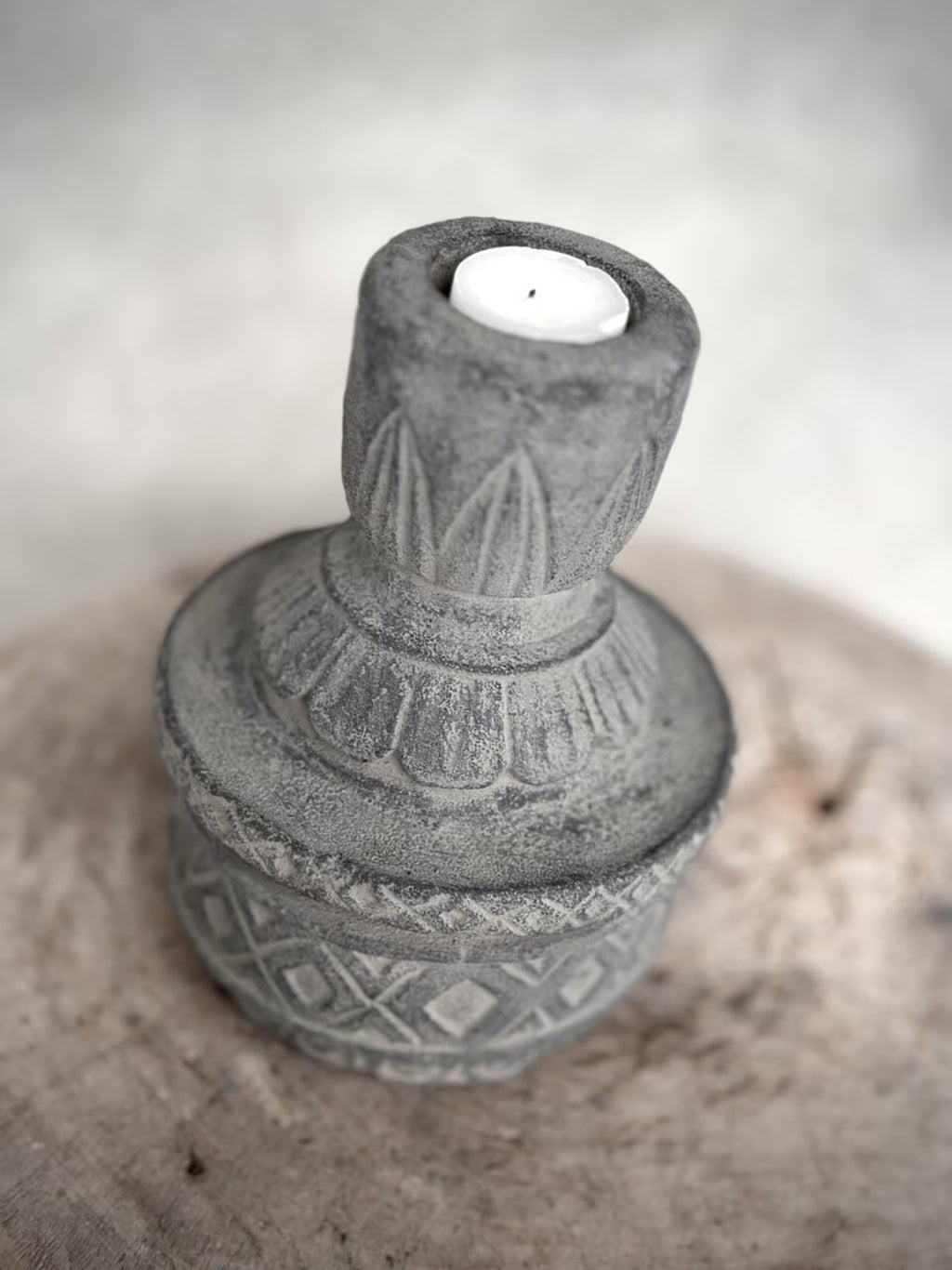 Portavelas de piedra gris lavado