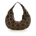 Bolso de hombro "MARISA" en piel de vacuno teñida en prenda con tachuelas. Marrón