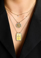 Collar White Crystal Heart en oro laminado