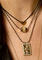 Collar Black Corazón en oro laminado