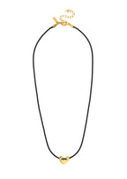 Collar Black Corazón en oro laminado