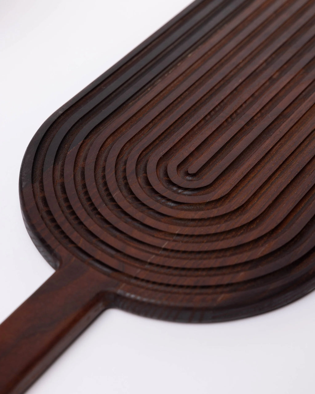 Tabla para servir de madera de fresno termotratada